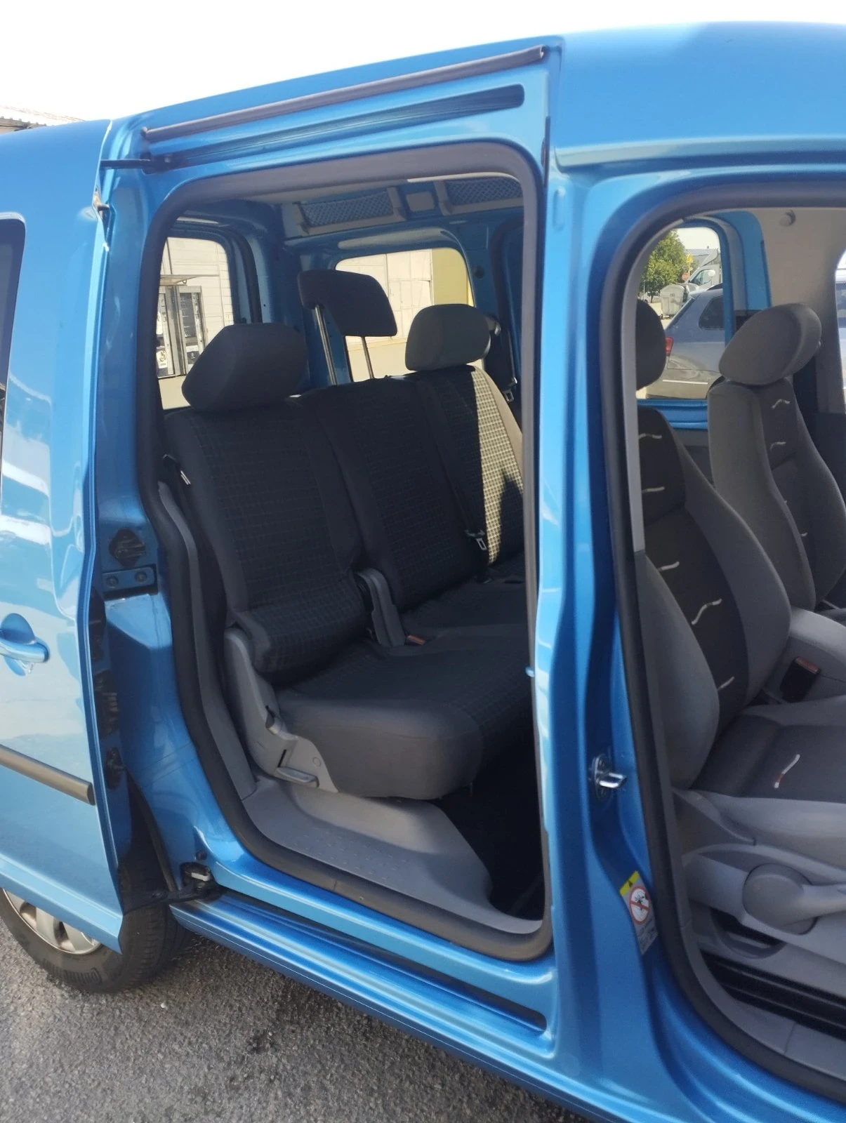 VW Caddy 2.0 - изображение 9