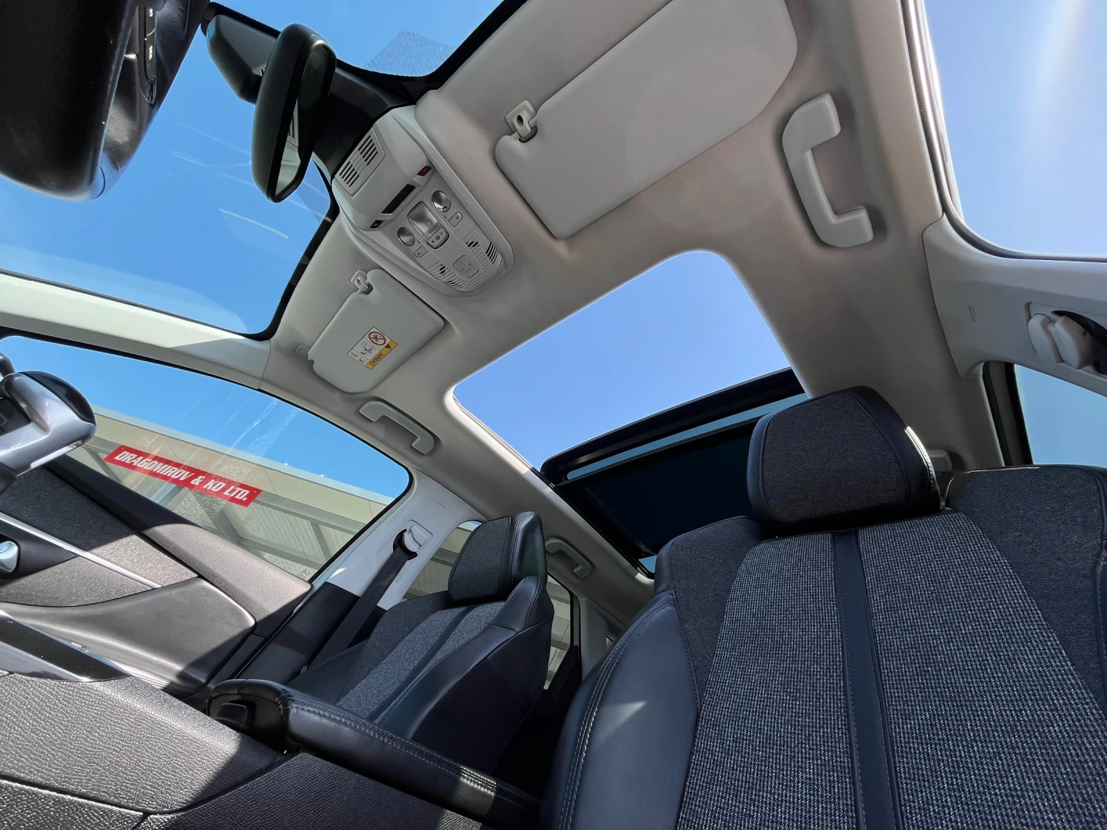 Peugeot 3008 1.6HDi / Panorama / Allure, снимка 12 - Автомобили и джипове - 53765649