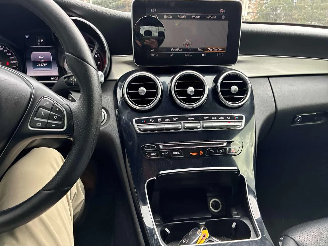 Mercedes-Benz C 300 CARFAX/ПАНОРАМА/ПРЕДСТАВИТЕЛСТВО НА MERCEDES, снимка 9 - Автомобили и джипове - 53834811