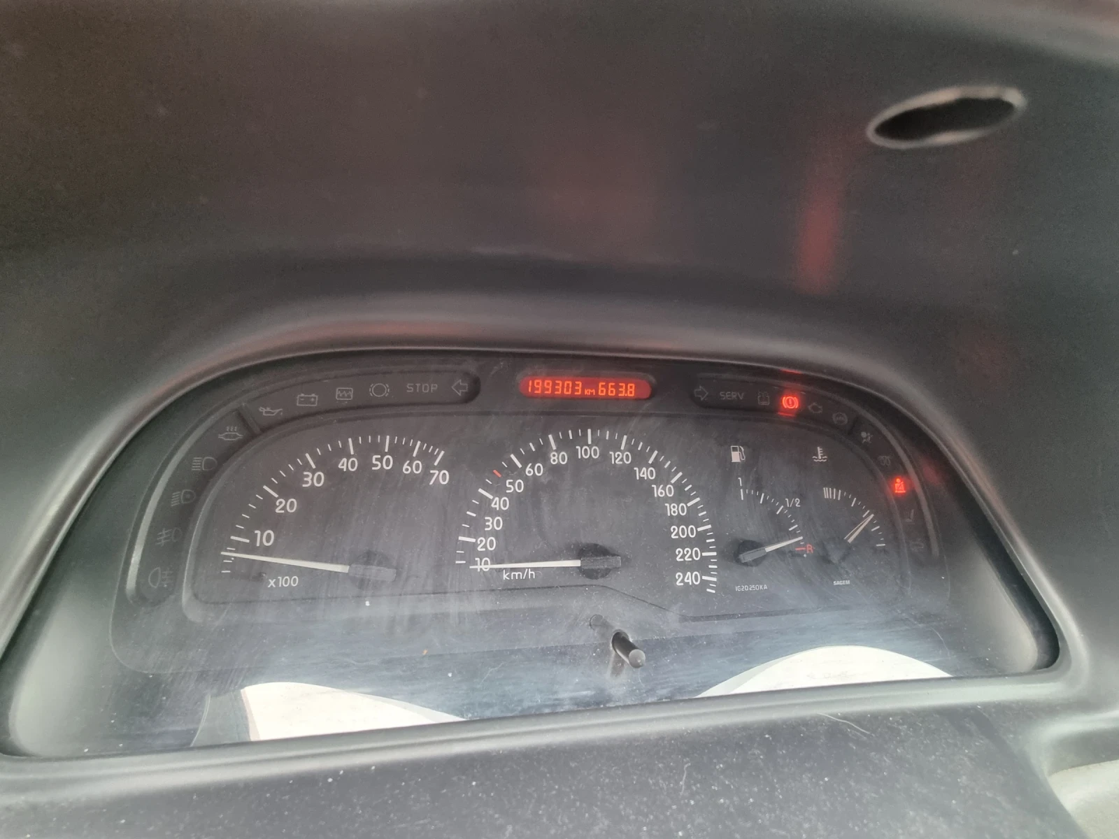 Renault Laguna Rxe, снимка 8 - Автомобили и джипове - 54028329