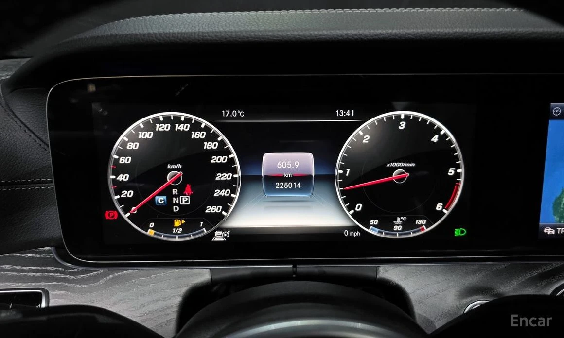 Mercedes-Benz CLS 400 D* 4MATIC* BURMESTER* КАМЕРА* 360* ШИБИДАХ* , снимка 7 - Автомобили и джипове - 54059212