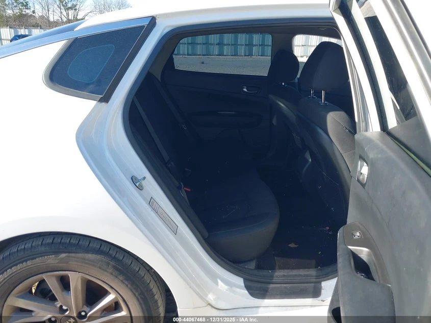 Kia Optima 2.4L I-4 DI, DOHC, VVT, 185HP Front Wheel Drive | Mobile.bg � ����������� 8