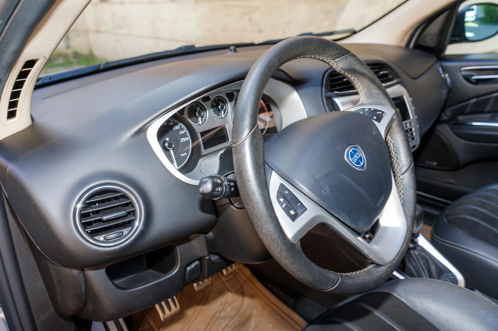Lancia Delta, снимка 4 - Автомобили и джипове - 54369037