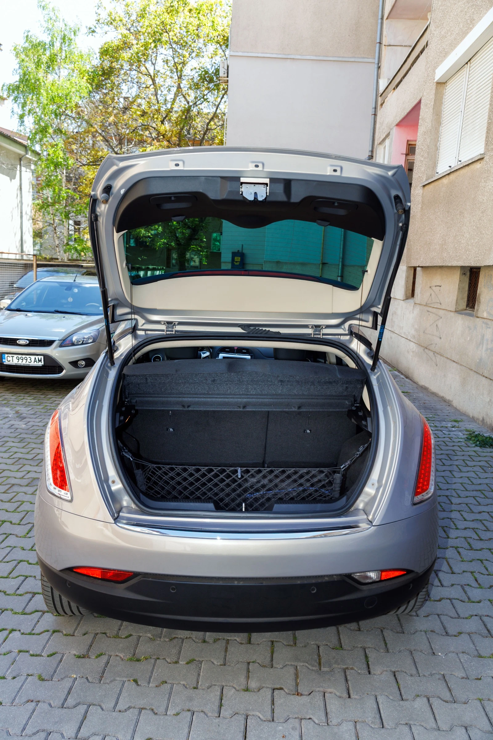 Lancia Delta, снимка 16 - Автомобили и джипове - 54369037