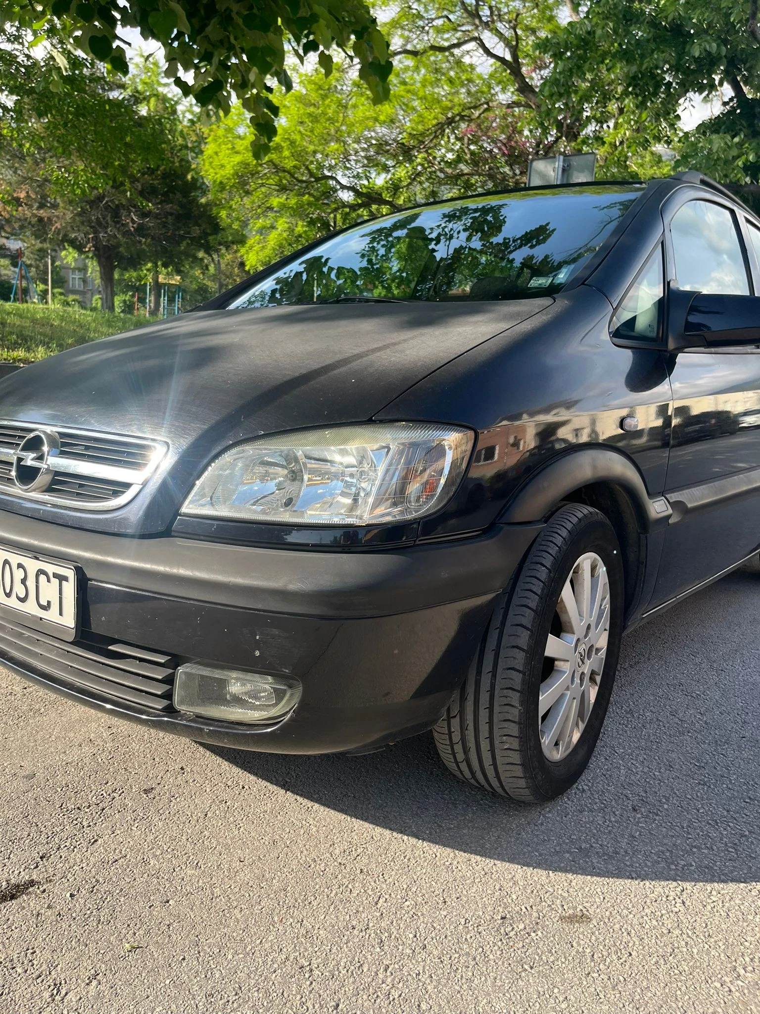 Opel Zafira ВСИЧКО ПЛАТЕНО / БЕЗ ТОЧКА РЪЖДА / ПЕРФЕКТНА, снимка 5 - Автомобили и джипове - 54525537