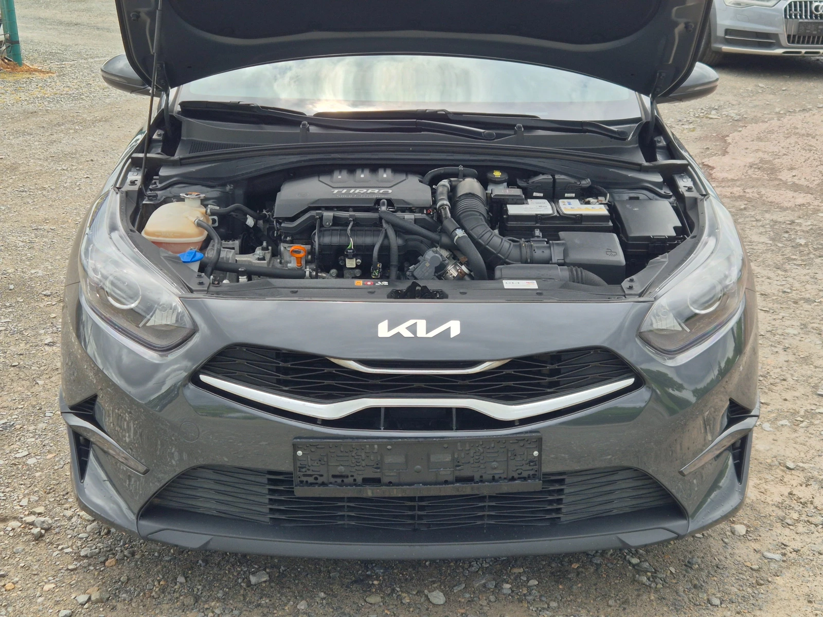 Kia Ceed 1.0i, снимка 16 - Автомобили и джипове - 54644374
