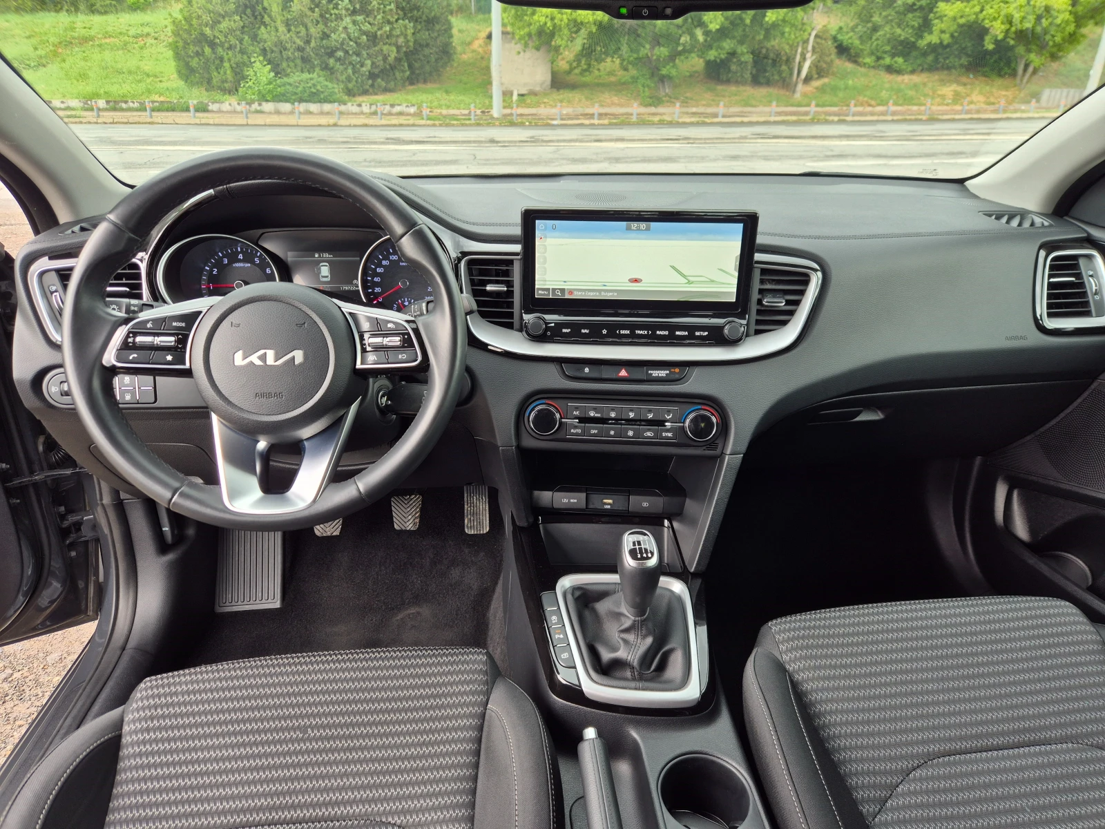 Kia Ceed 1.0i, снимка 14 - Автомобили и джипове - 54644374