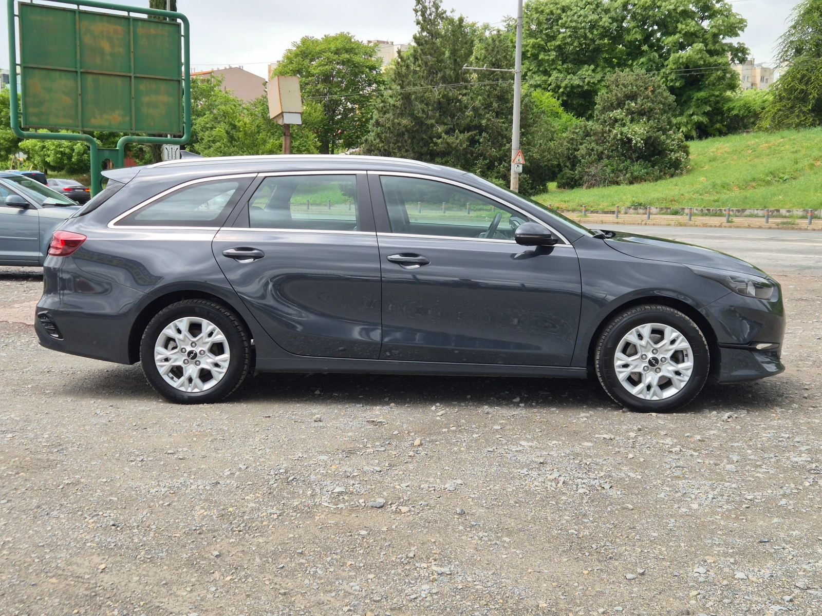 Kia Ceed 1.0i, снимка 6 - Автомобили и джипове - 54644374