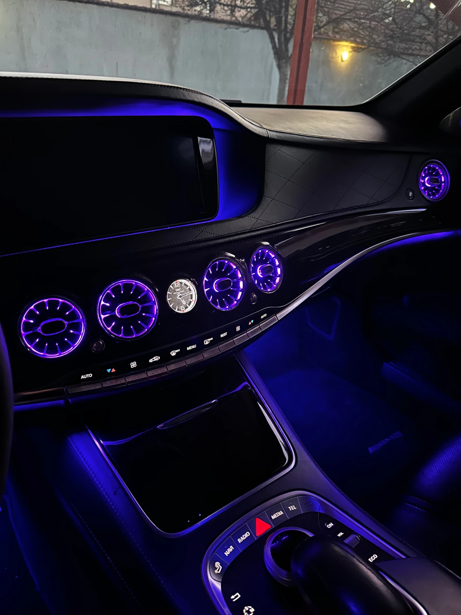 Mercedes-Benz S 63 AMG LONG* 4MATIC* CARBON* BURMESTER 3D* PANO* FULL* , снимка 13 - Автомобили и джипове - 54700885