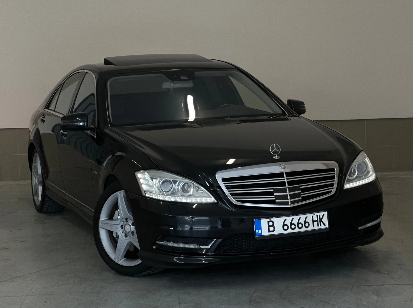 Mercedes-Benz S 500 Facelift AMG| 435к.с V8 Bi-Turbo| Поръчков/FULL, снимка 5 - Автомобили и джипове - 54841002
