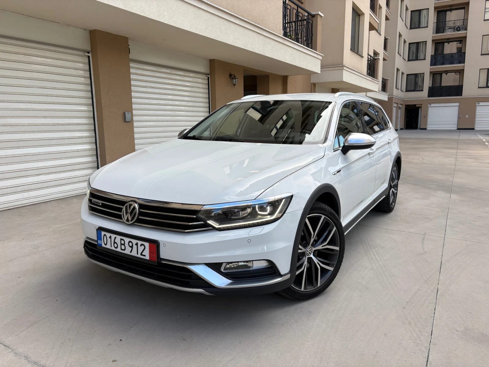 VW Passat Matrix, Digital, HeadUp, Камера, Keyless, Ел.Багаж