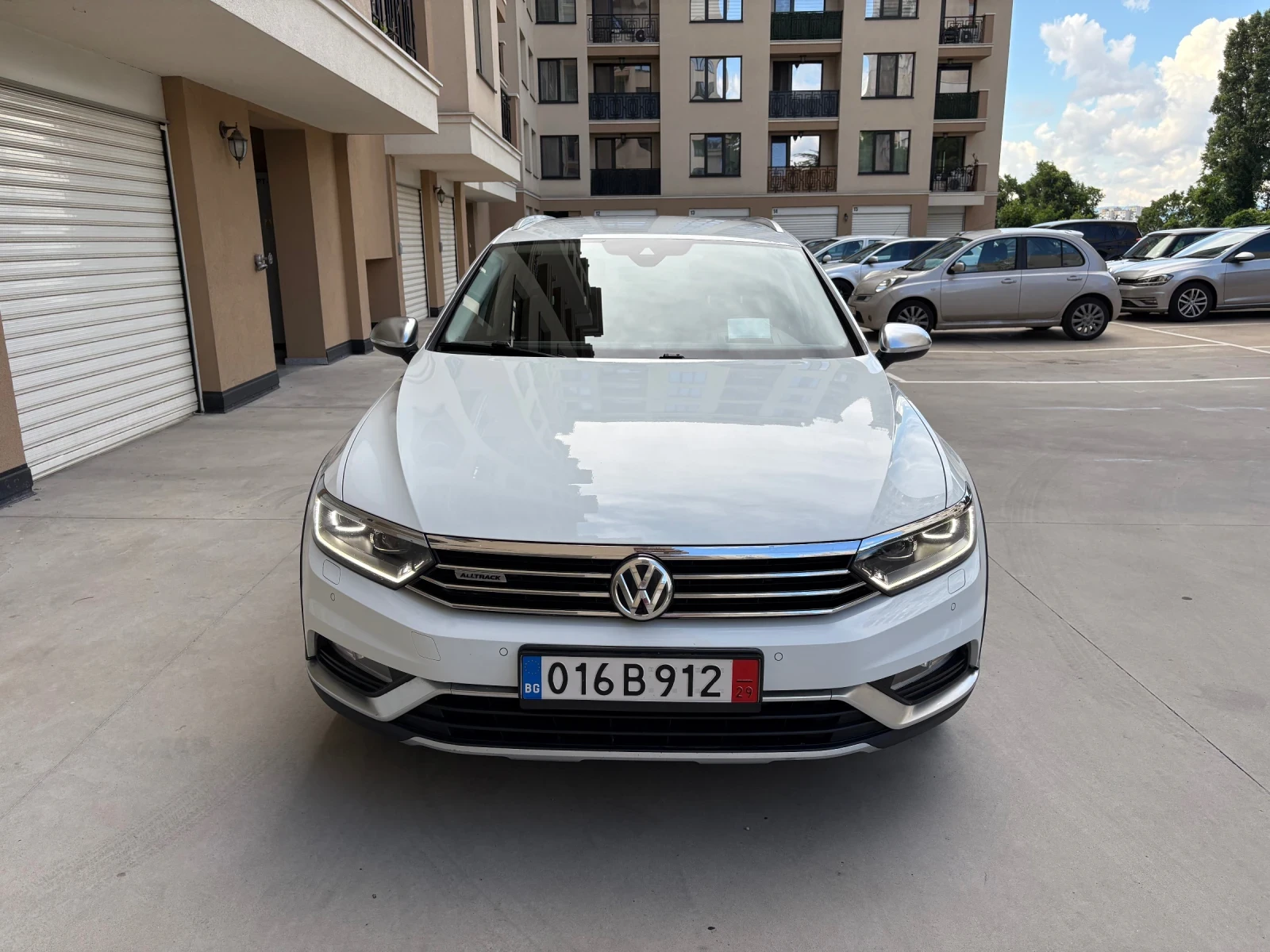VW Passat Matrix, Digital, HeadUp, Камера, Keyless, Ел.Багаж, снимка 5 - Автомобили и джипове - 55036589