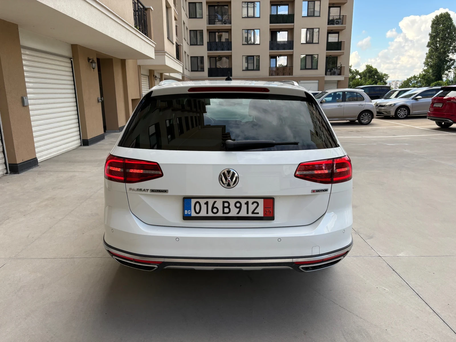 VW Passat Matrix, Digital, HeadUp, Камера, Keyless, Ел.Багаж, снимка 6 - Автомобили и джипове - 55036589