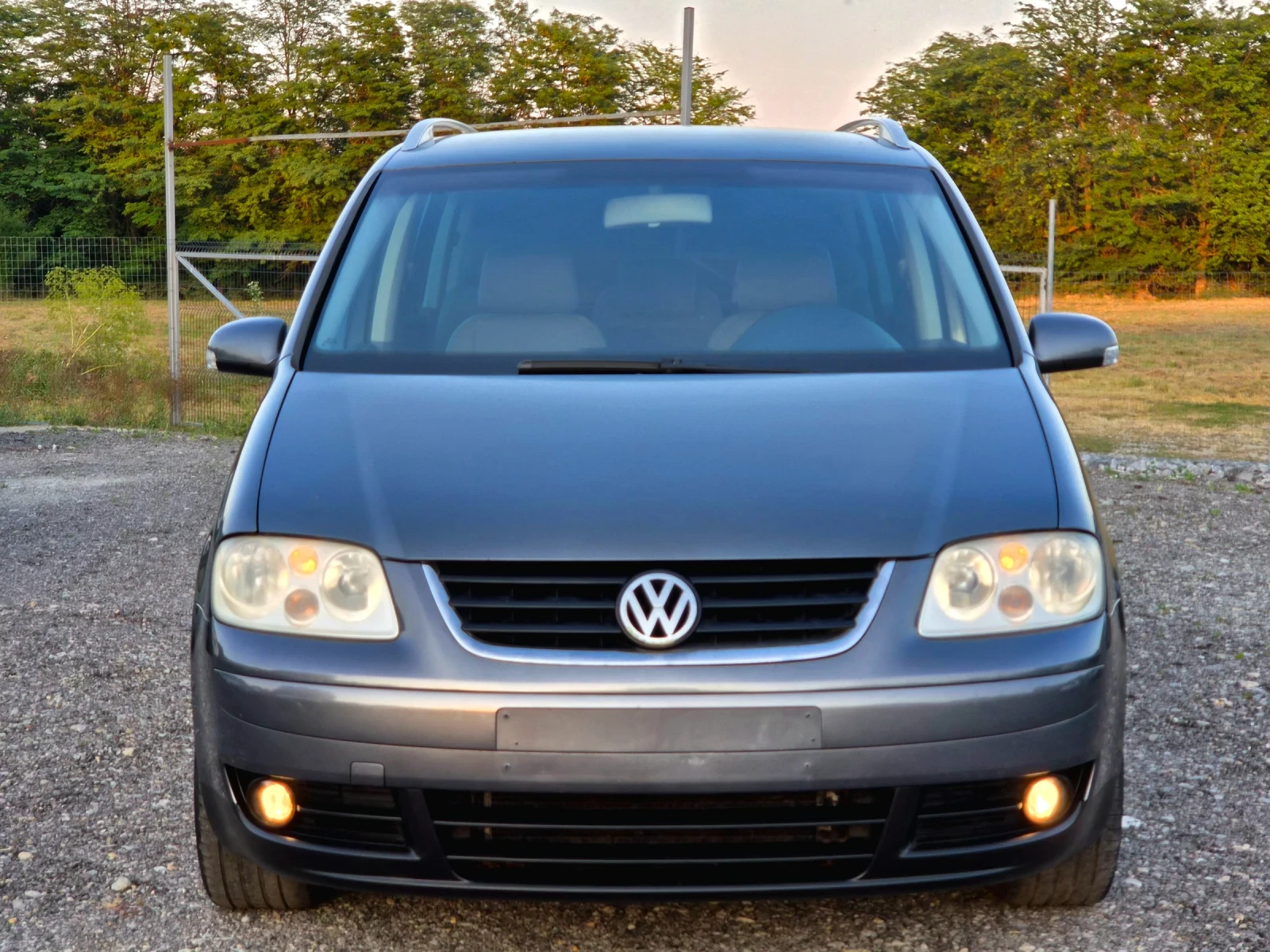 VW Touran 1.9TDI* NAVI* 6ск, снимка 2 - Автомобили и джипове - 55126586