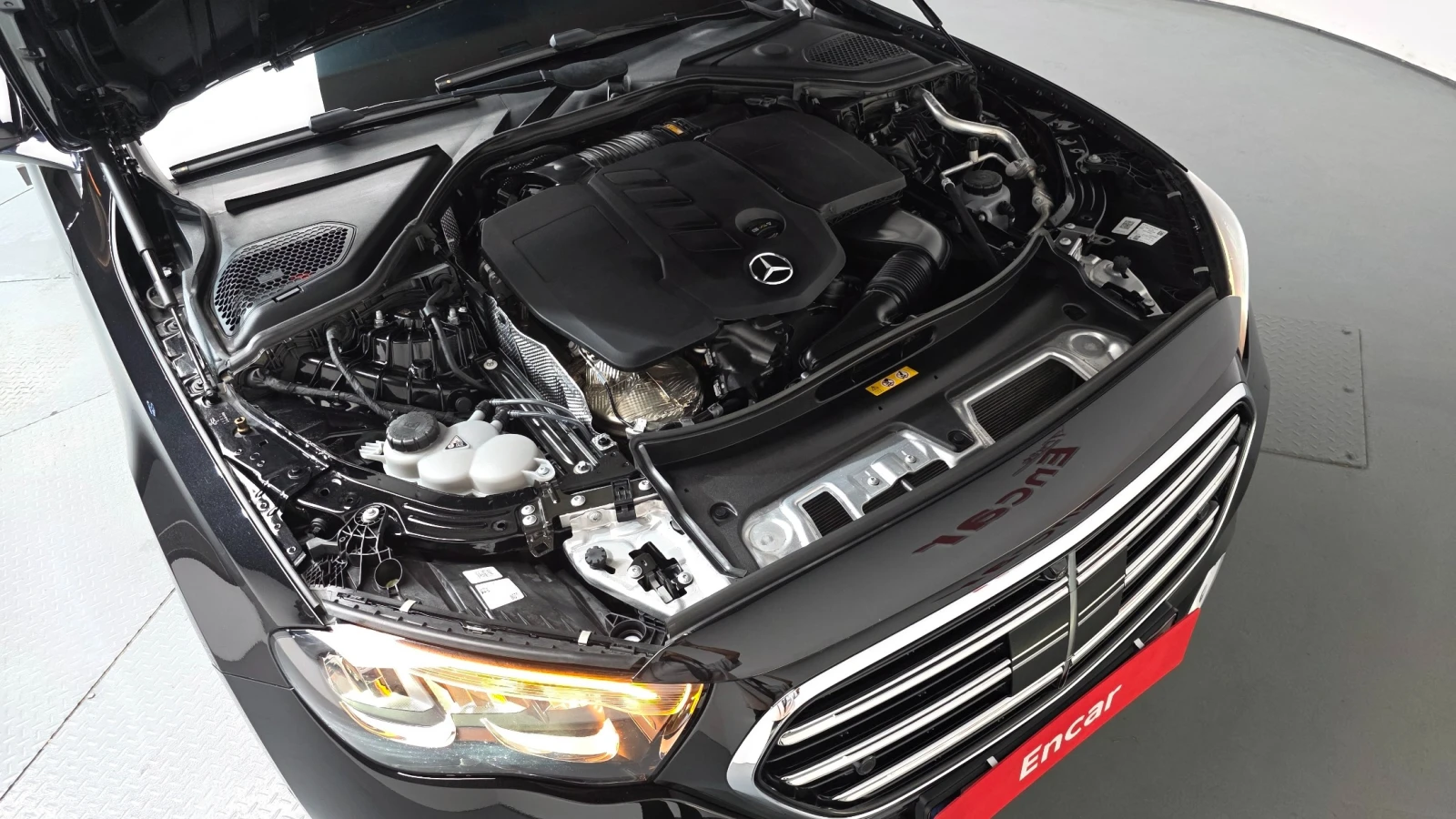 Mercedes-Benz 220 2.0 4MATIC, снимка 5 - Автомобили и джипове - 55664779