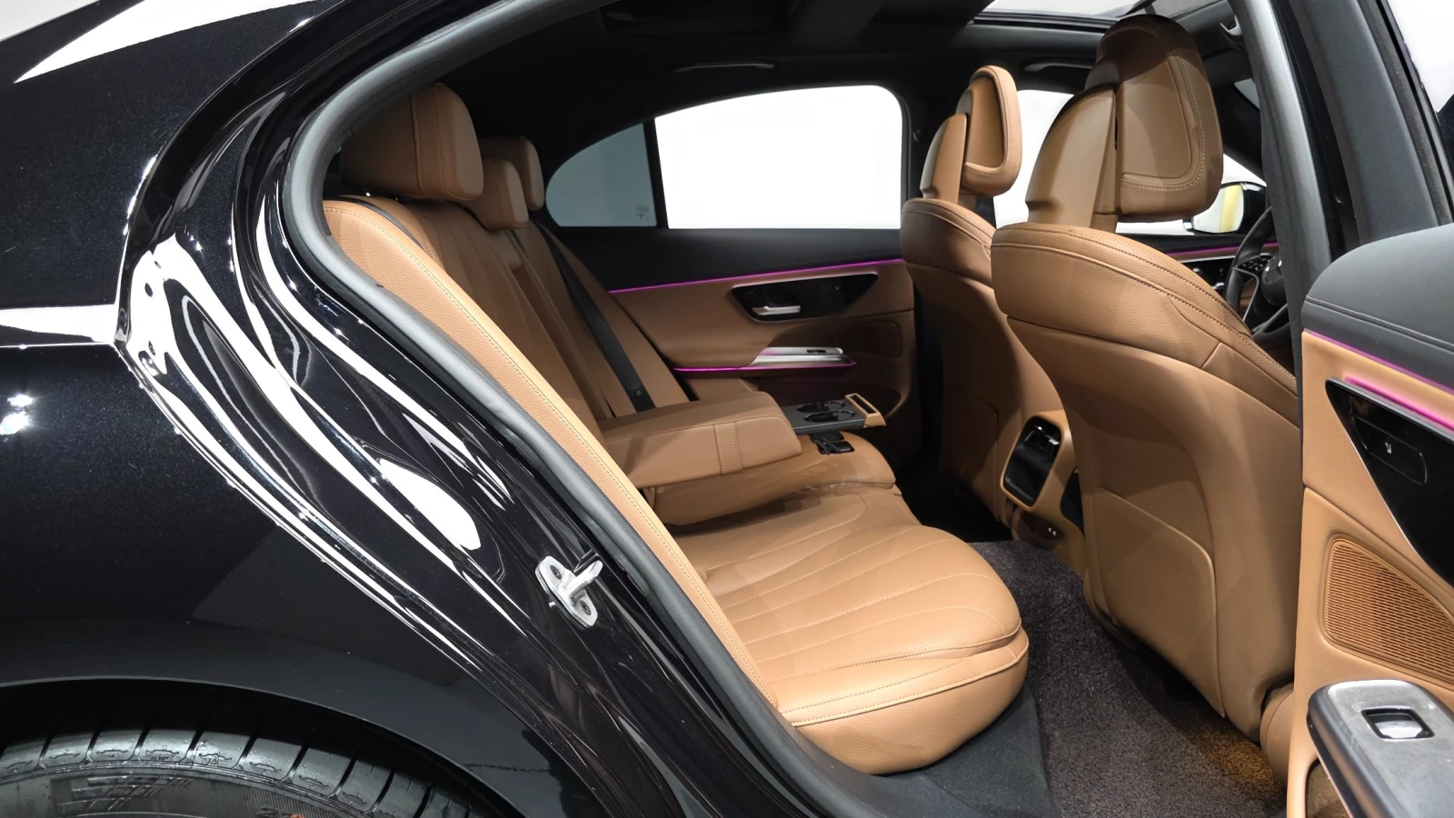 Mercedes-Benz 220 2.0 4MATIC, снимка 11 - Автомобили и джипове - 55664779
