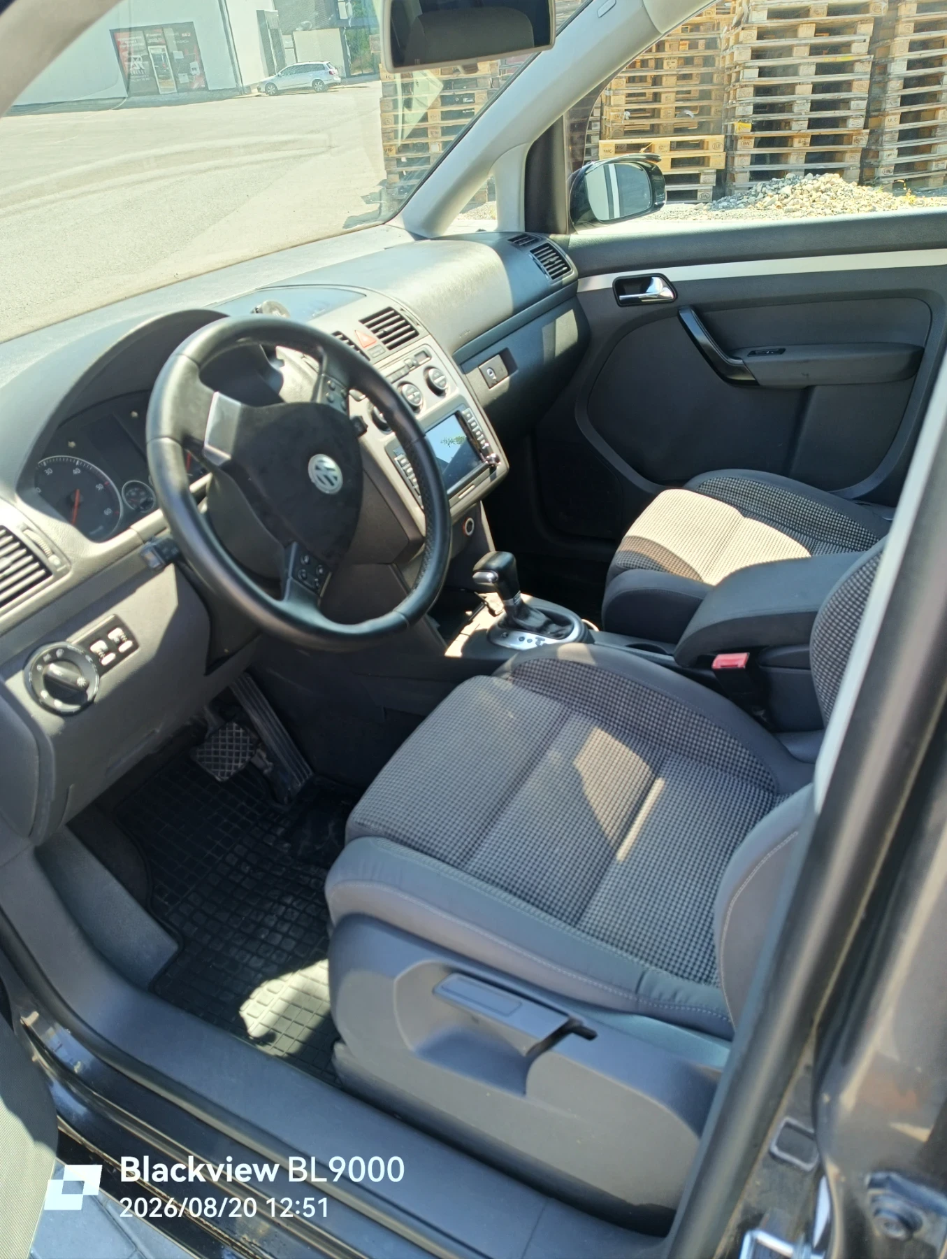VW Touran 2, 0 TDI, DSG, снимка 7 - Автомобили и джипове - 55774959