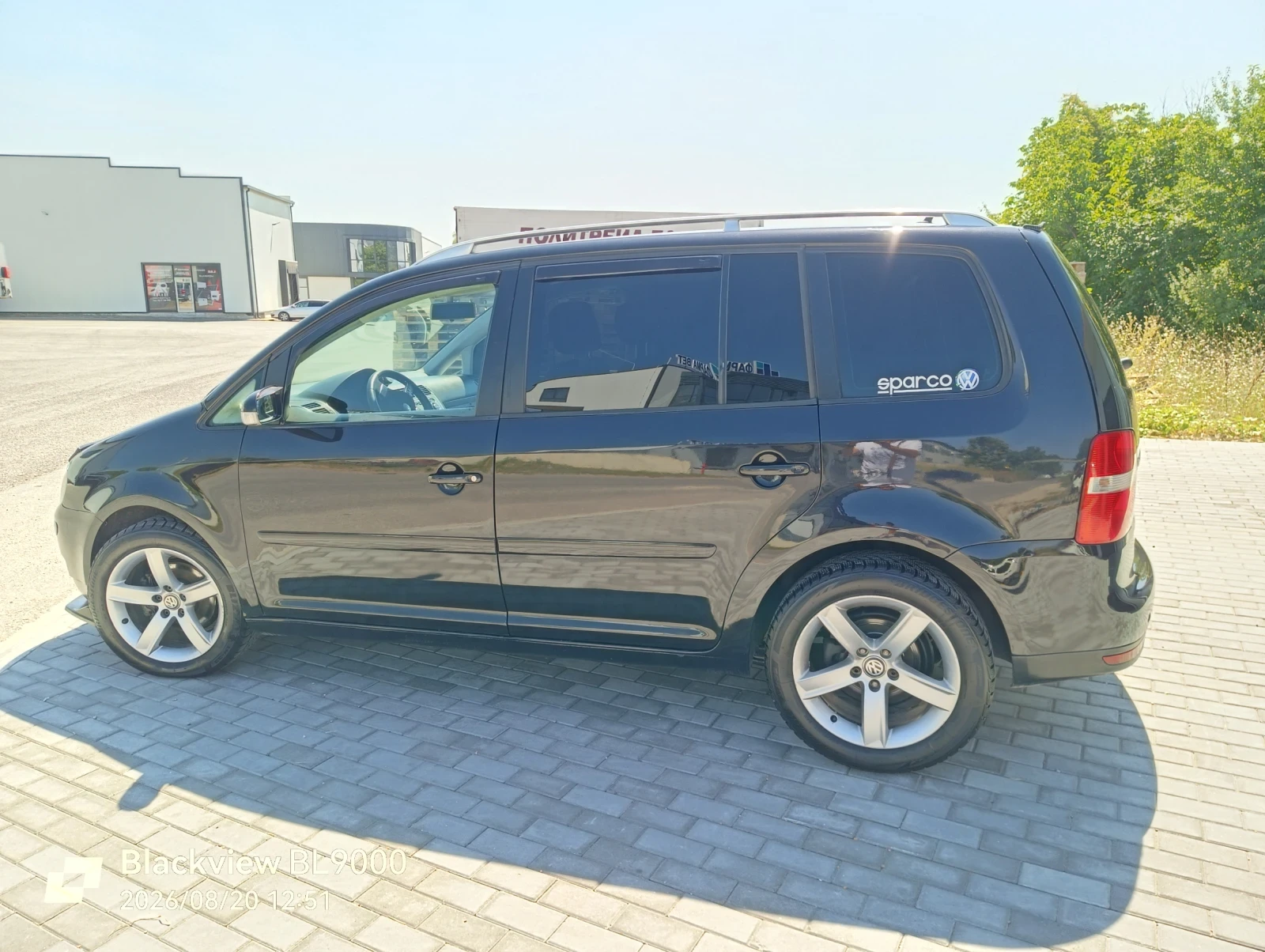 VW Touran 2, 0 TDI, DSG, снимка 6 - Автомобили и джипове - 55774959