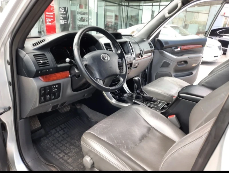 Toyota Land cruiser 3.0, снимка 9 - Автомобили и джипове - 47285589