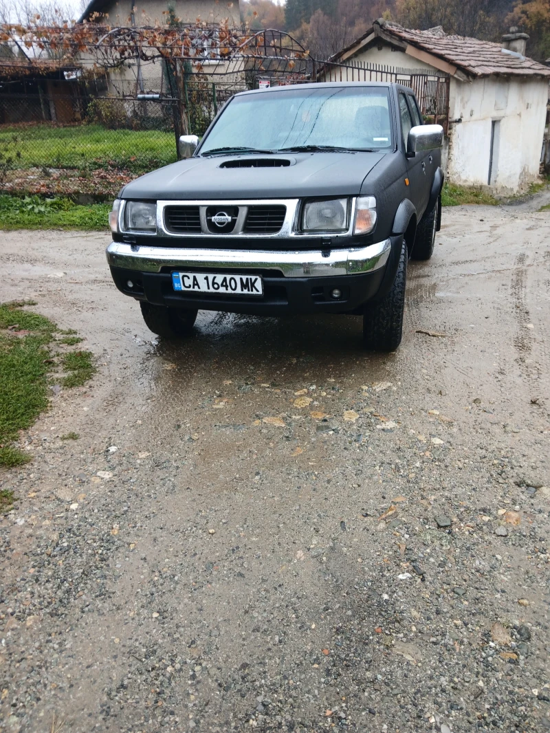 Nissan Navara, снимка 1 - Автомобили и джипове - 47955296