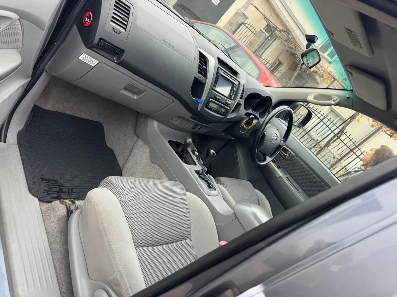 Toyota Hilux 3000D, снимка 5 - Автомобили и джипове - 48562755