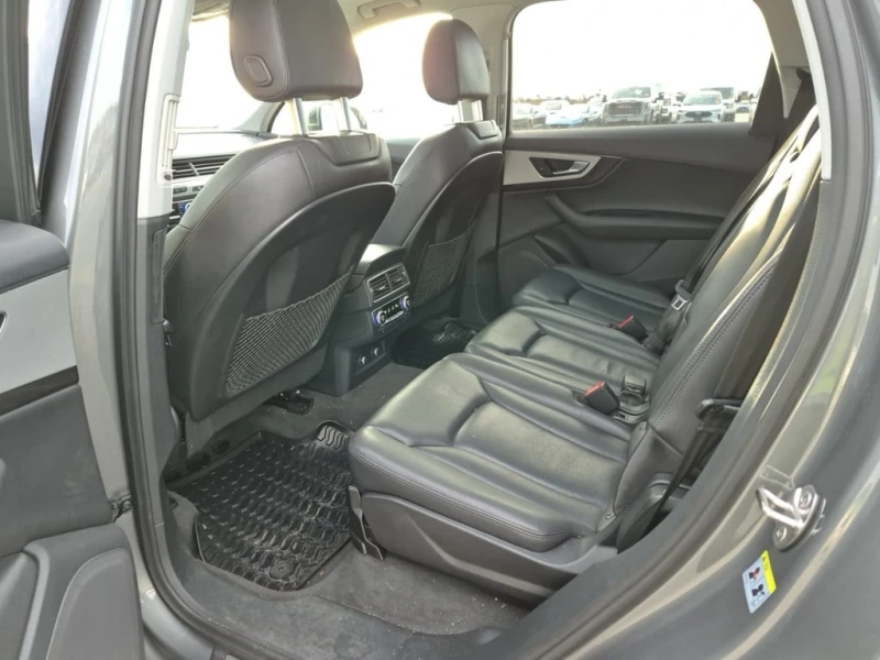 Audi Q7 2018 PROGRESSIV * CARFAX * БЕЗ ПЪРВОНАЧАЛНА ВНОСКА, снимка 12 - Автомобили и джипове - 52932215