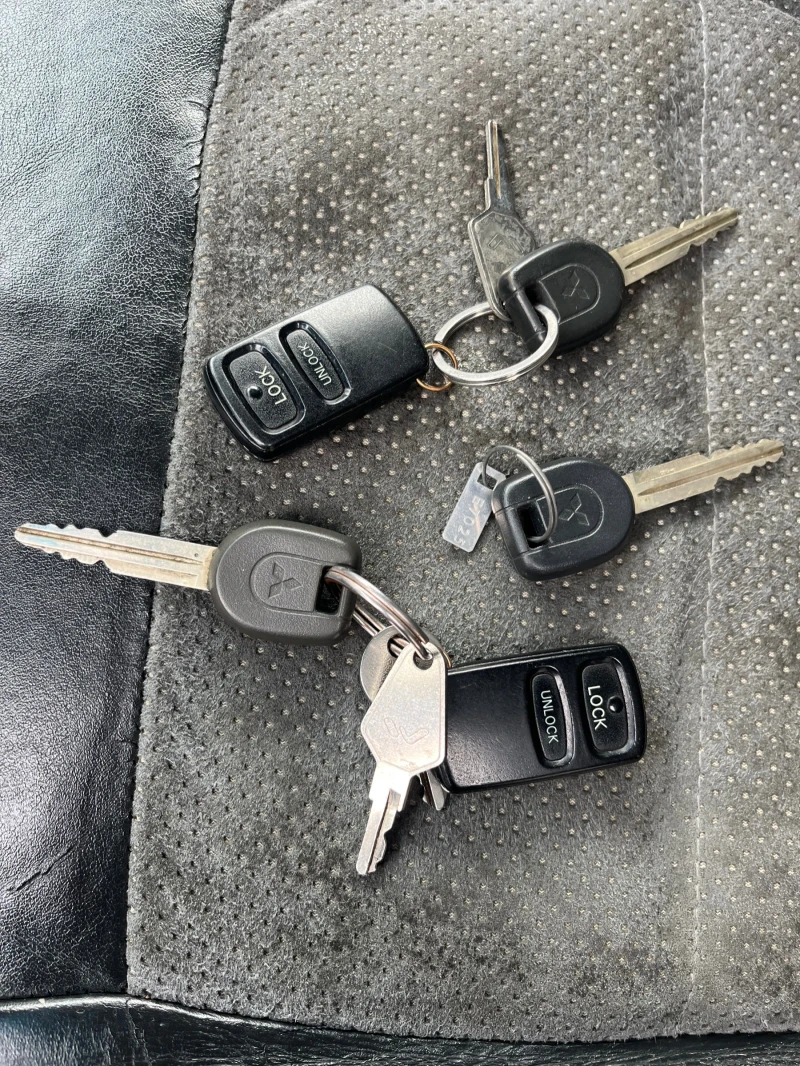 Mitsubishi Pajero 3 Facelift, снимка 17 - Автомобили и джипове - 53114435