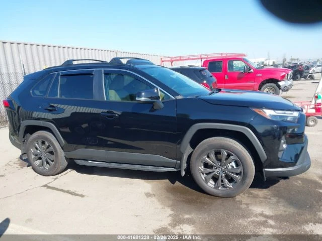 Toyota Rav4 XLE PREMIUM - изображение 2