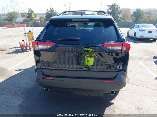 Toyota Rav4 XLE PREMIUM - изображение 4