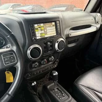 Jeep Wrangler * Sahara * CARFAX * БЕЗ ПЪРВОНАЧАЛНА ВНОСКА, снимка 9 - Автомобили и джипове - 53845744