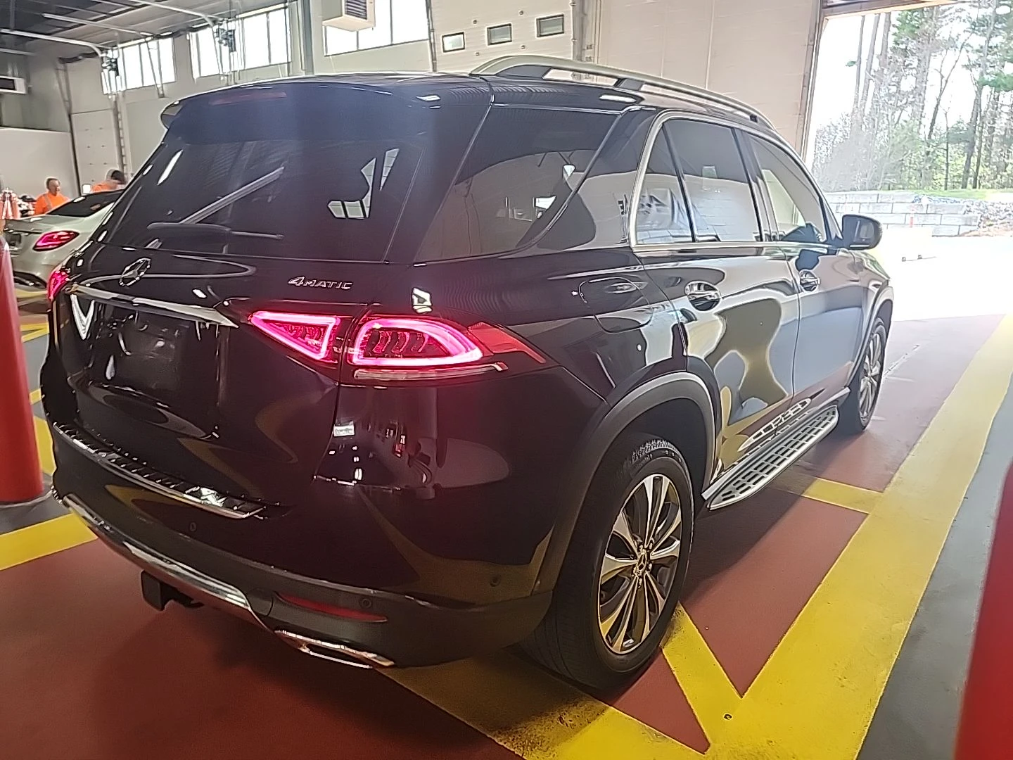 Mercedes-Benz GLE 350 4matic* LED* 360* BURMESTER* Auto Park* Pano - изображение 5