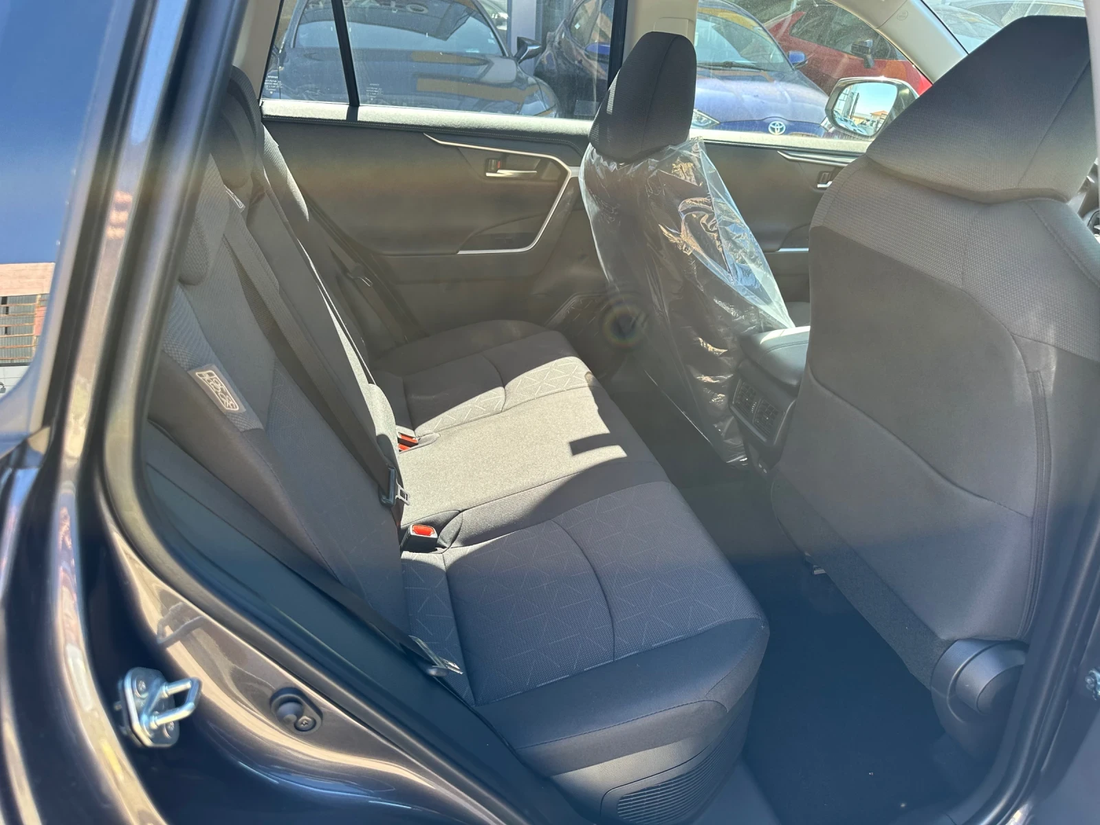 Toyota Rav4 HYBRID AWD EXECUTIVE - изображение 8