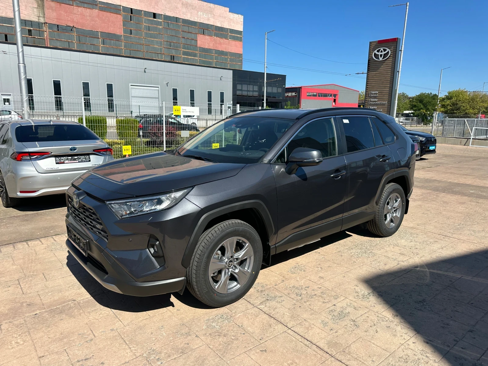 Toyota Rav4 HYBRID AWD EXECUTIVE - изображение 2