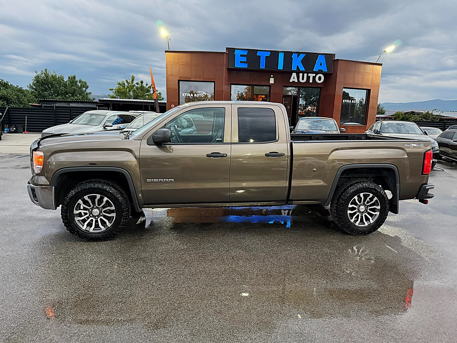 Gmc Sierra 4х4-БЪРЗИ/БАВНИ-XENON-ДЪЛГА БАЗА-ТЕГЛИЧ !!! - изображение 4