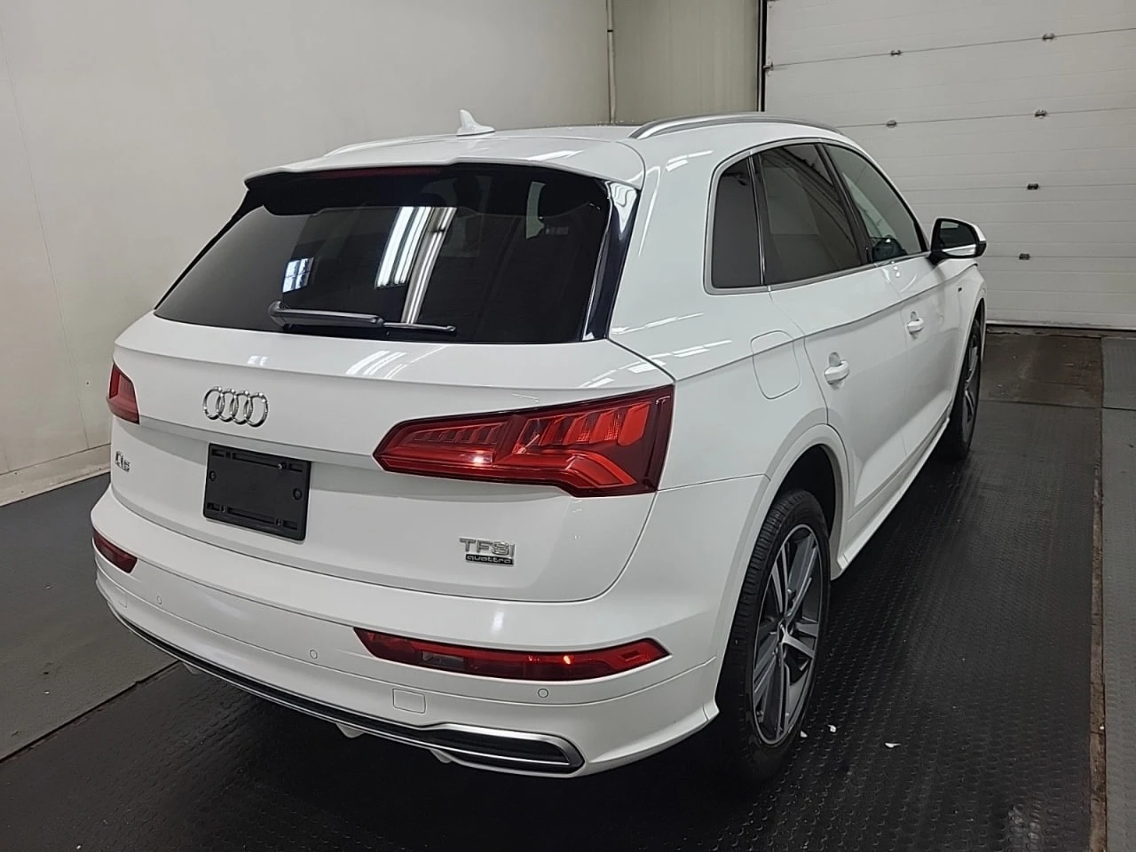 Audi Q5 AWD * CARFAX * АвтоКредит * Цена до България*  - изображение 3