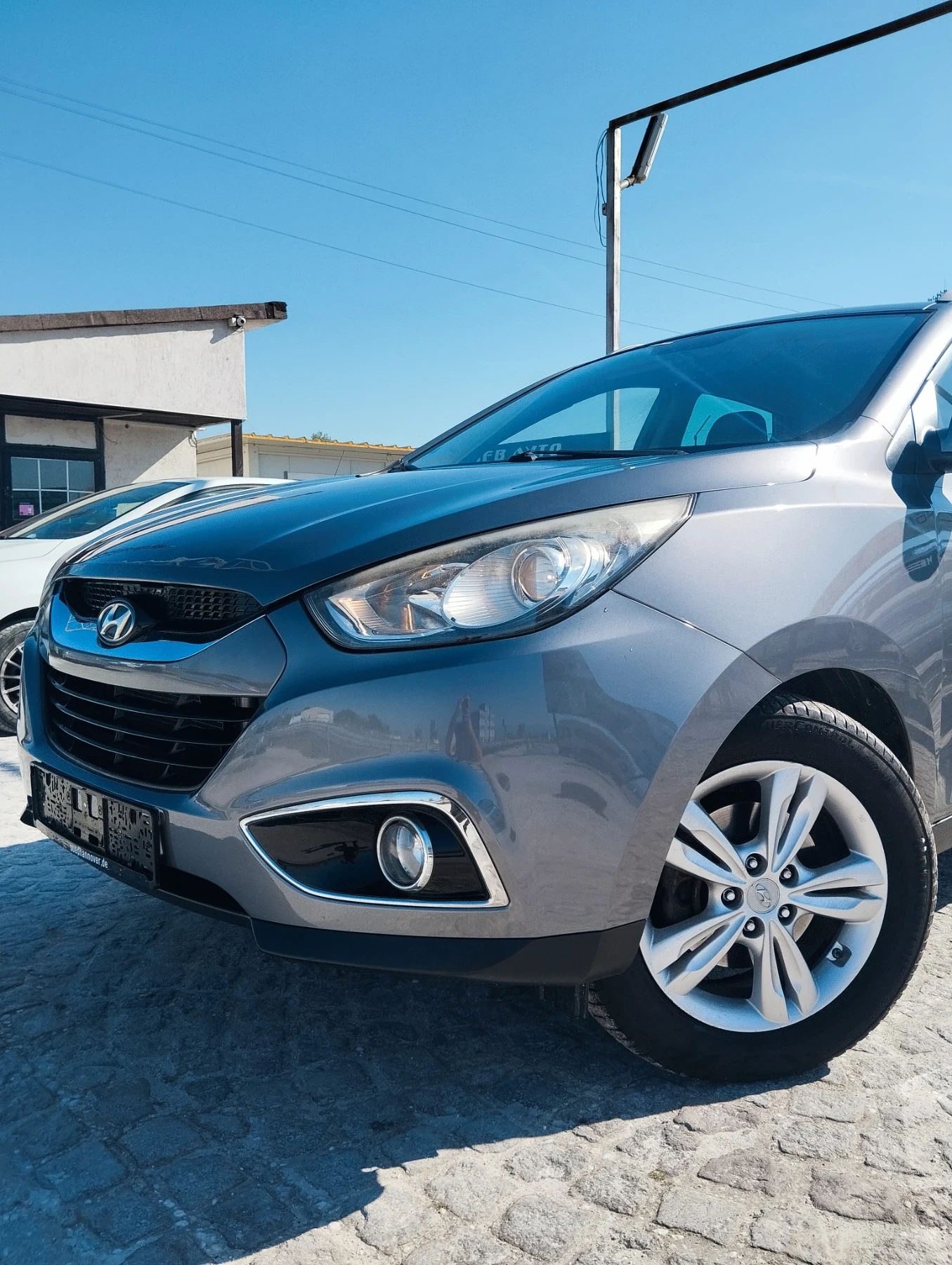 Hyundai IX35 АВТОМАТИК 2.0 184к.с. 4x4 НАВИГАЦИЯ АВТОПИЛОТ