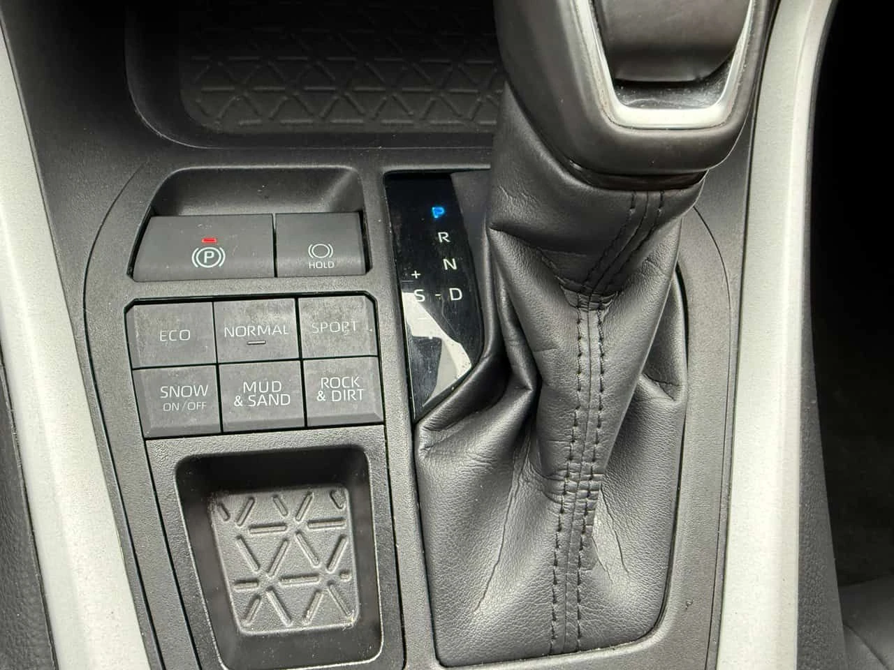 Toyota Rav4 * XLE * ПОДГРЕВИ * NAVI * КАМЕРА, снимка 12 - Автомобили и джипове - 54562874