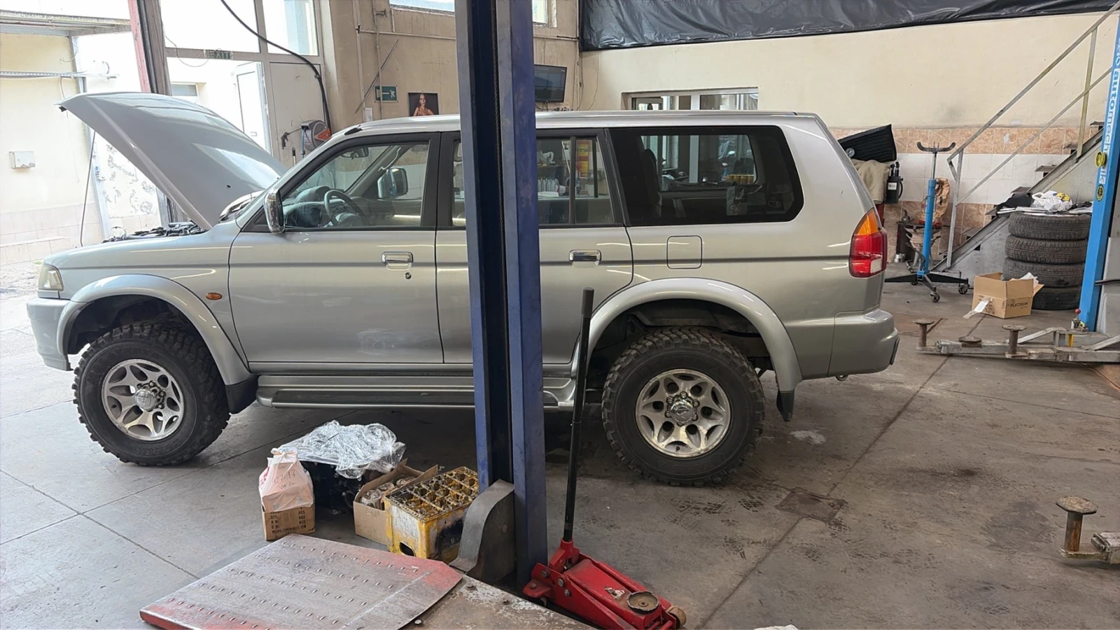 Mitsubishi Pajero sport, снимка 15 - Автомобили и джипове - 54831653