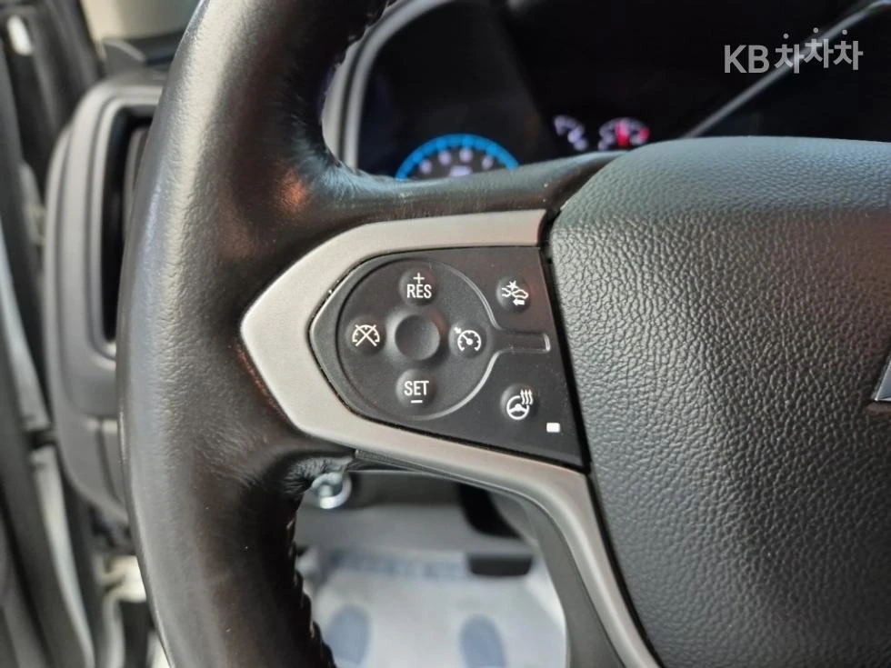 Chevrolet Colorado 3.6* V6 * 4x4 * Automatic, снимка 8 - Автомобили и джипове - 54868335