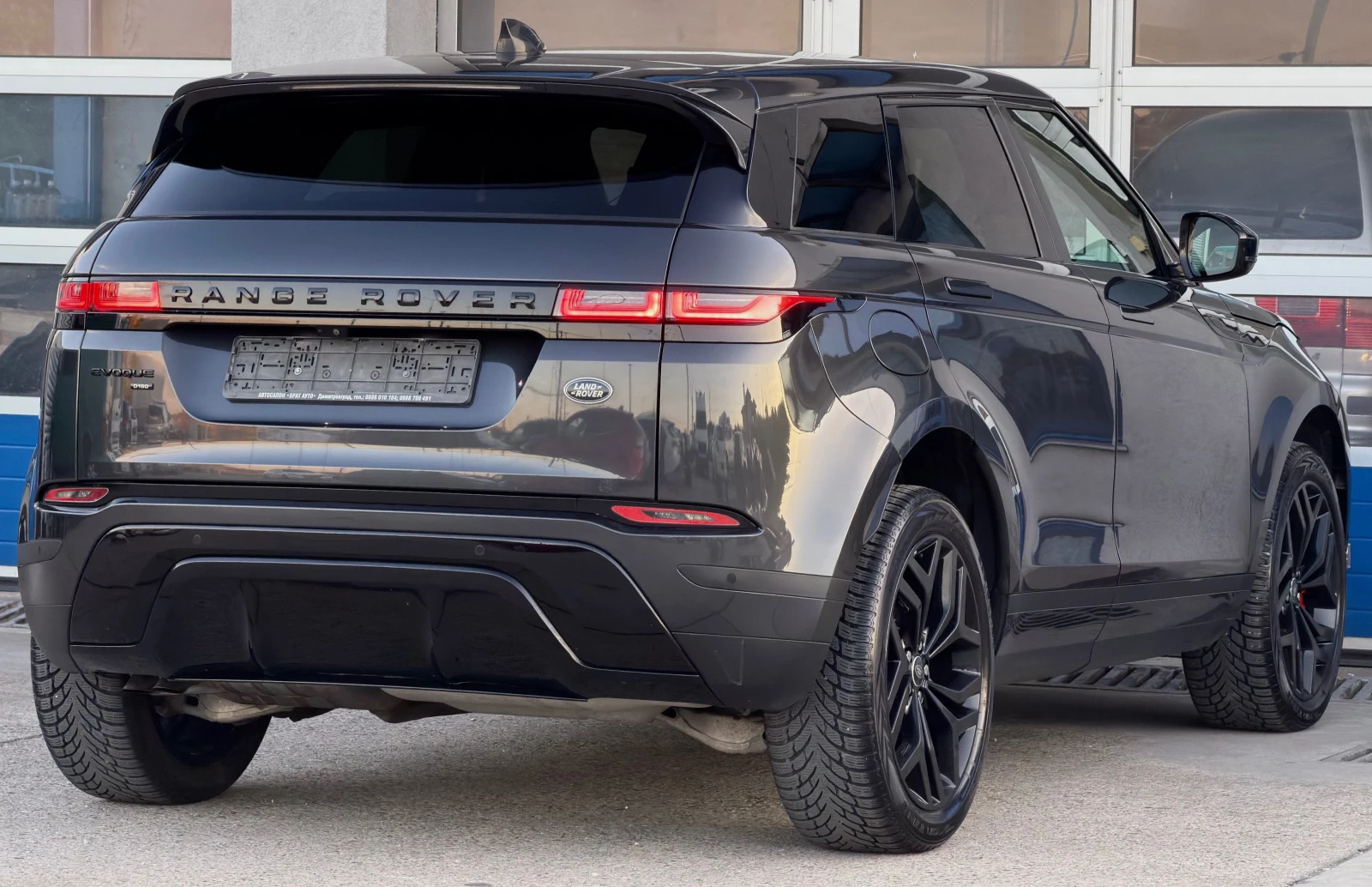 Land Rover Range Rover Evoque 2.0D/АВТОМАТ/4Х4/РЕАЛЕН ПРОБЕГ/ТОП СЪСТОЯНИЕ, снимка 4 - Автомобили и джипове - 56246419