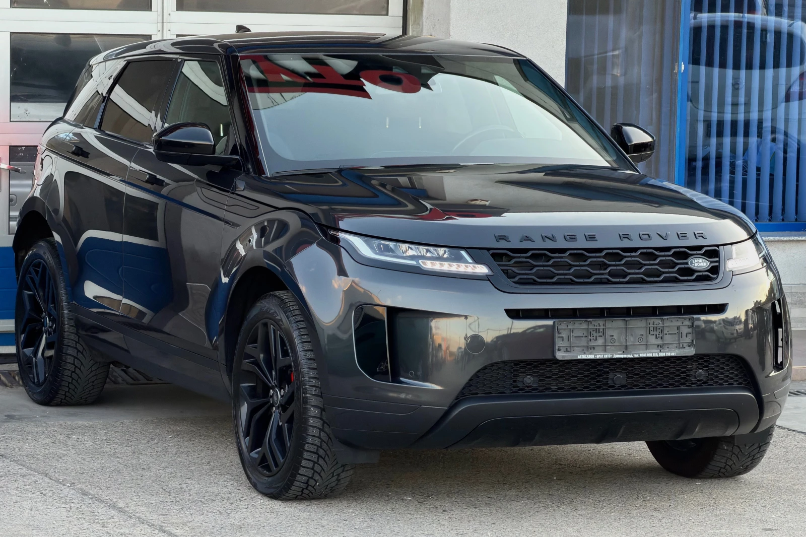 Land Rover Range Rover Evoque 2.0D/АВТОМАТ/4Х4/РЕАЛЕН ПРОБЕГ/ТОП СЪСТОЯНИЕ, снимка 3 - Автомобили и джипове - 56246419