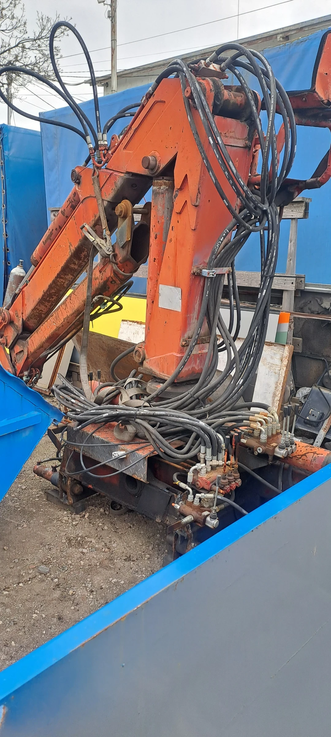 Mercedes-Benz 1825 Кран | Auto.bg — изображение 1