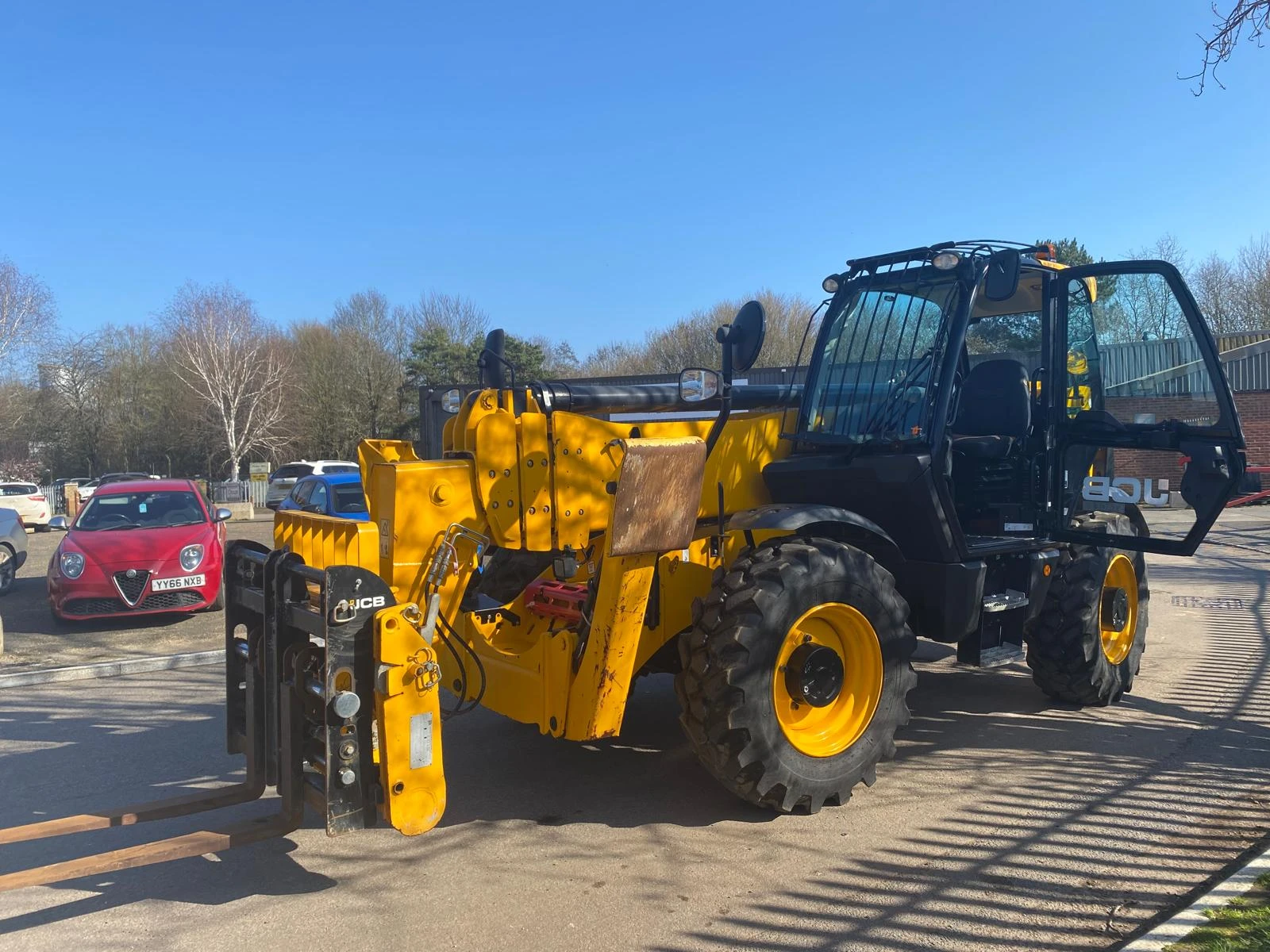 Телескопични товарачи JCB 540-170 | Auto.bg — изображение 1