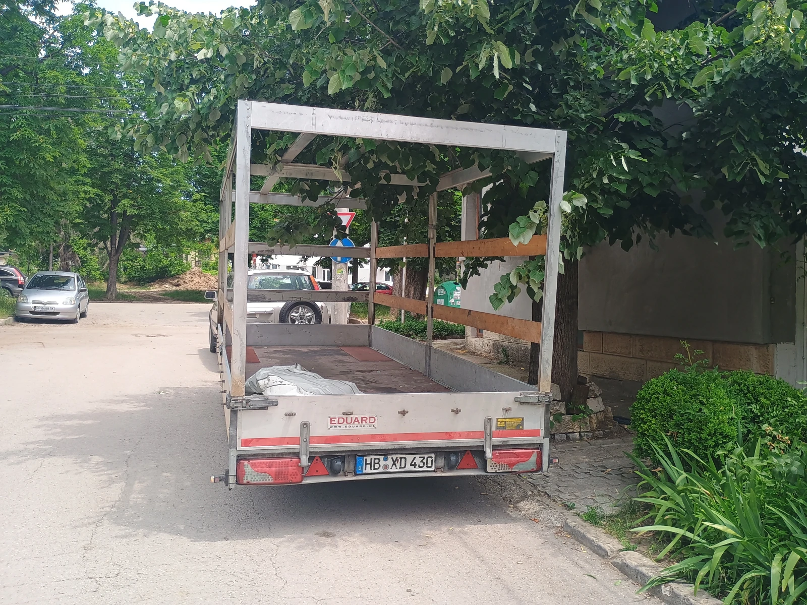   Eduard  2700 | Mobile.bg   8