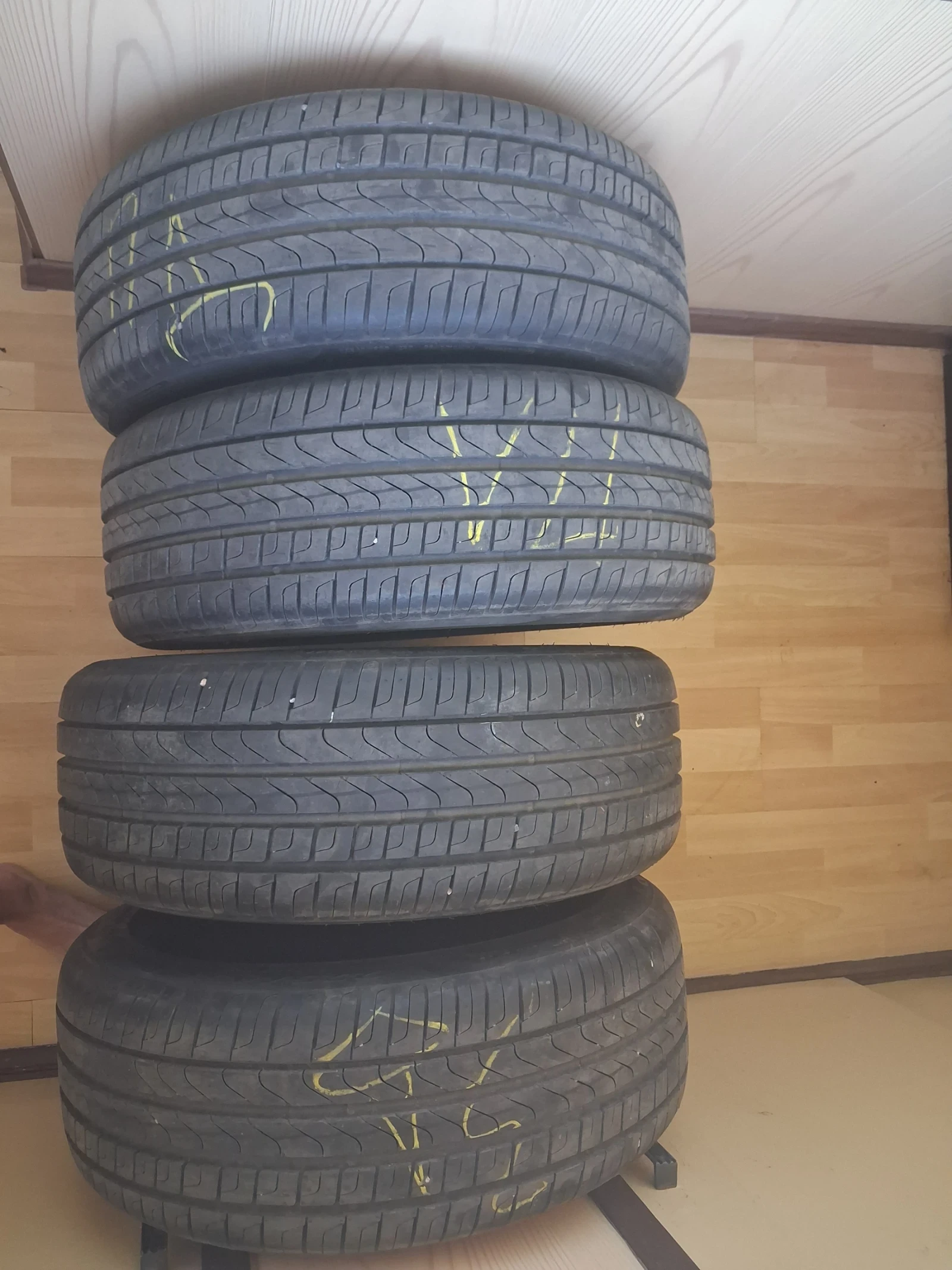 Гуми Летни 225/45R18, снимка 2 - Гуми и джанти - 56110673