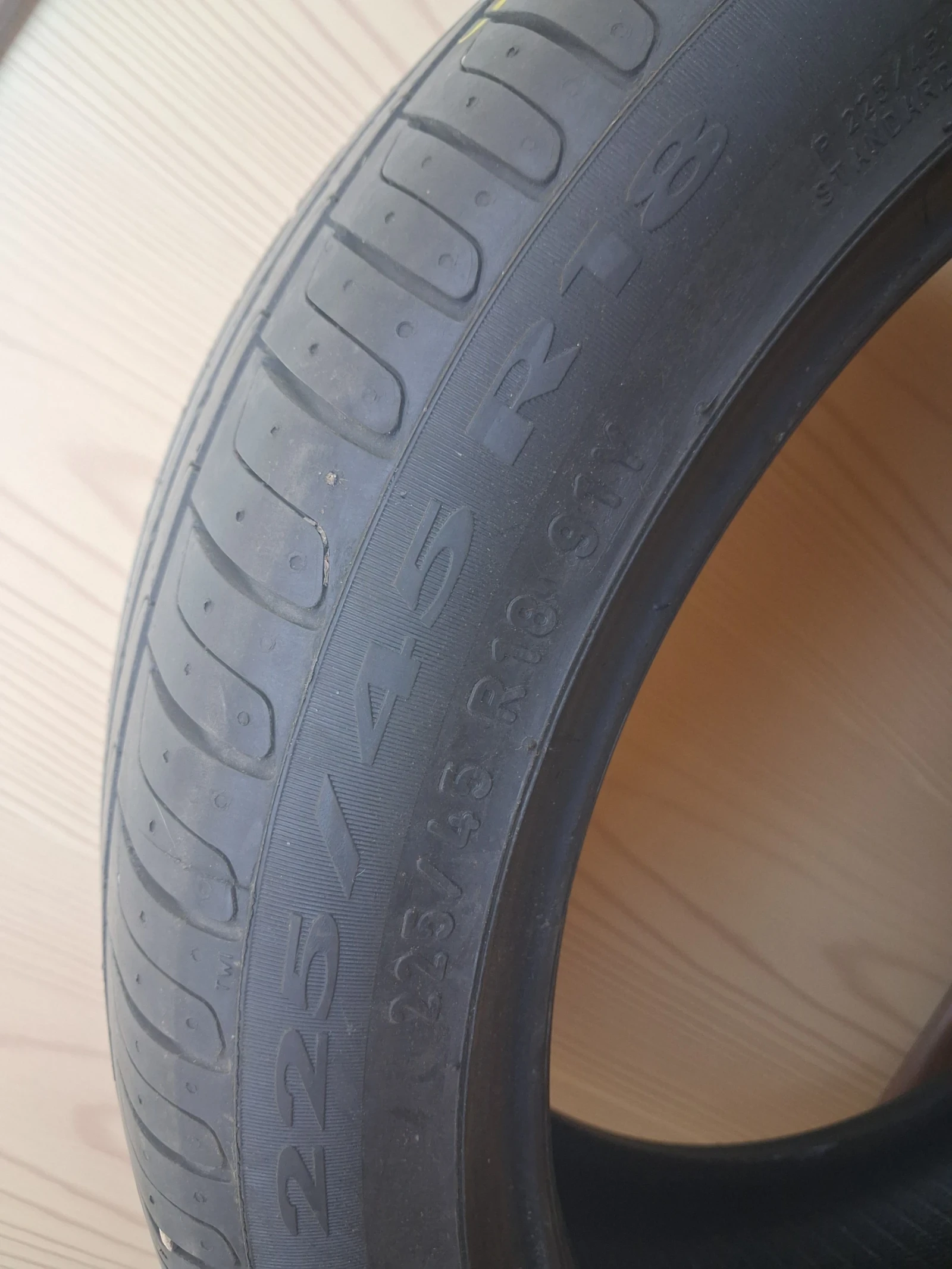 Гуми Летни 225/45R18, снимка 5 - Гуми и джанти - 56110673