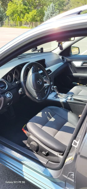 Mercedes-Benz C 220, снимка 8