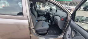 Toyota Yaris 1.0i 65k.c , снимка 13