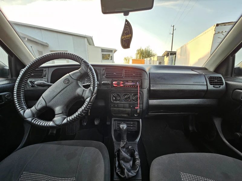 VW Golf, снимка 10 - Автомобили и джипове - 48069244