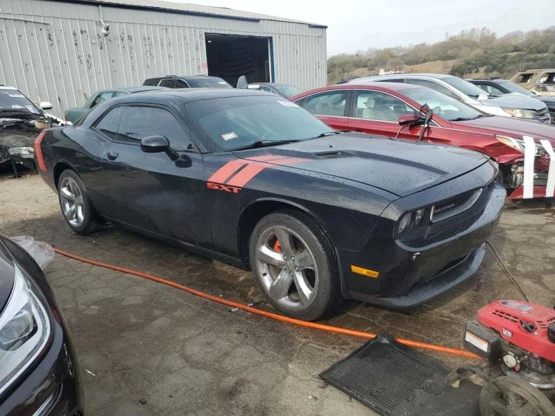 Dodge Challenger * SXT* , снимка 1 - Автомобили и джипове - 48106249